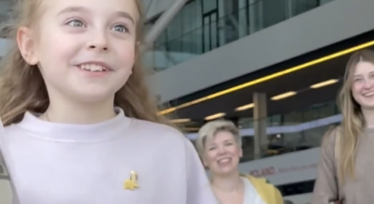 The Airport’s Youngest Maestro: How a ‘Mini Boss’ Stole the Show at the Public Piano %%random%%