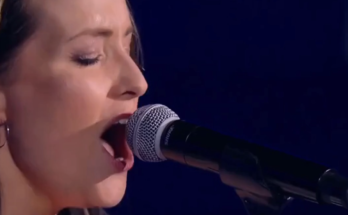 This Singer’s Whitney Houston Cover Left Judges Speechless and the Crowd in Awe %%random%%
